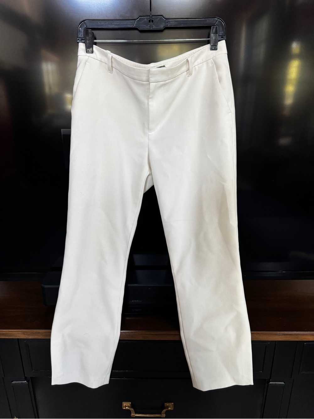 Alice + Olivia Cream Cropped Straight Pants